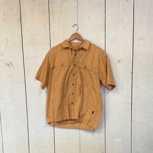 Patagonia Men's Orange Short Sleeve Button Down Shirt